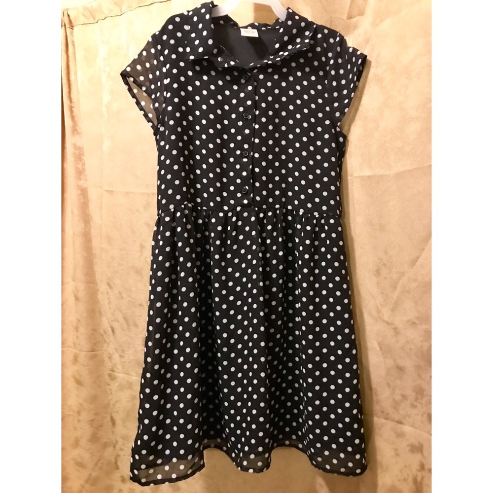 Polka dot shortsleeved dress